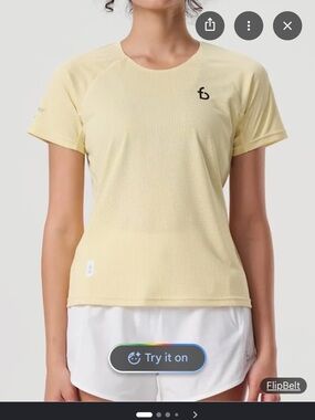 Flipbelt butter yellow running tshirt in women’s large (great condition)